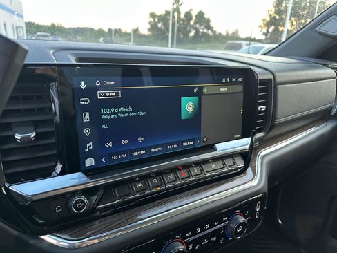 Used 2024 Chevrolet Silverado 1500 LT AWD/4WD image 29
