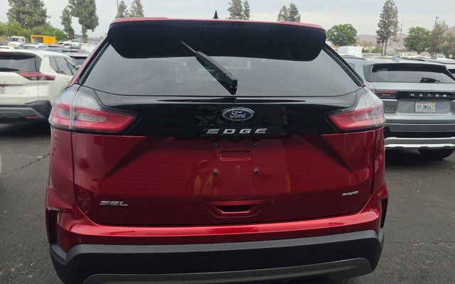 Used 2024 Ford Edge SEL AWD/4WD image 5