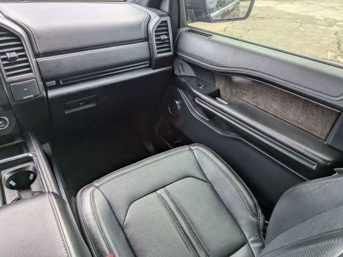 Used 2020 Ford Expedition Limited w/ Equipment Group 301A RWD image 19
