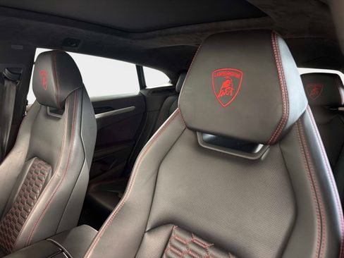 Used 2019 Lamborghini Urus AWD/4WD image 39