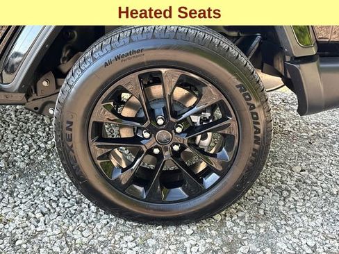 Used 2025 Jeep Wrangler Unlimited Sahara w/ Safety Group AWD/4WD image 9