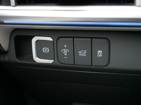 Used 2025 Hyundai Santa Fe Limited image 25