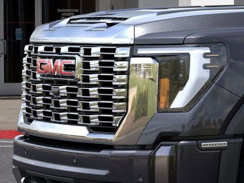 New 2026 GMC Sierra 2500 Denali w/ Denali Reserve Package image 14