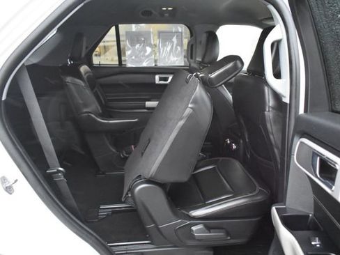 Used 2022 Ford Explorer XLT w/ Equipment Group 202A image 41