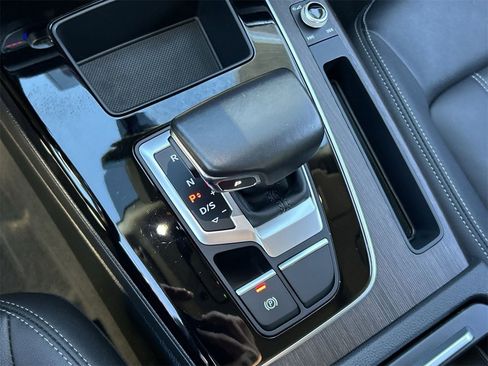 Used 2022 Audi Q5 2.0T Premium image 27