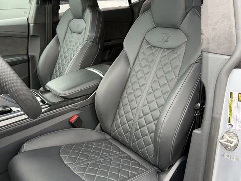 Used 2021 Audi SQ8 Prestige AWD/4WD image 15