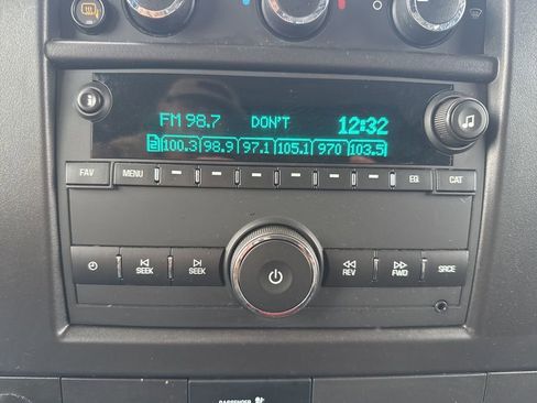 Used 2024 Chevrolet Express 2500 w/ Driver Convenience Package image 18