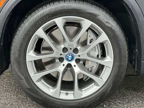 Used 2023 BMW X5 xDrive45e w/ Executive Package image 32