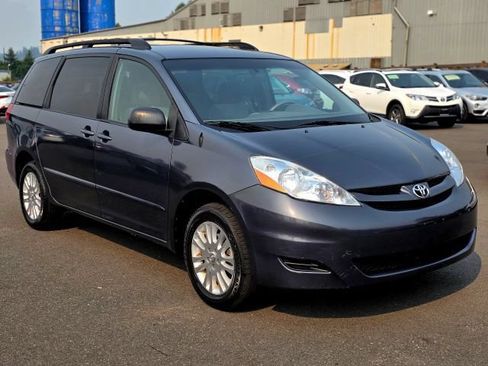 Used 2007 Toyota Sienna LE AWD/4WD image 1