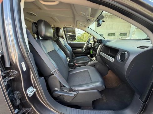Used 2014 Jeep Compass Latitude AWD/4WD image 35
