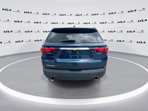 Used 2022 Chevrolet Traverse LS FWD image 7