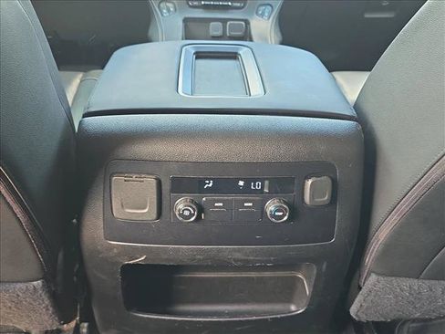 Used 2018 Chevrolet Tahoe LT RWD image 18