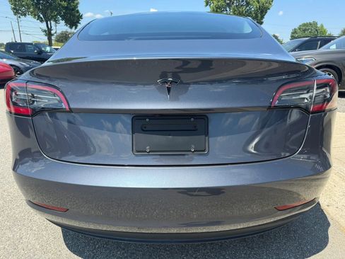 Used 2023 Tesla Model 3 Standard Range RWD image 4