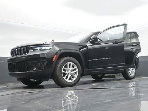 Used 2024 Jeep Grand Cherokee Laredo X AWD/4WD image 65