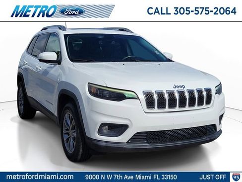 Used 2019 Jeep Cherokee Latitude Plus w/ Comfort/Convenience Group AWD/4WD image 1