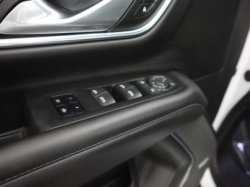 Used 2022 Chevrolet Tahoe LT w/ Luxury Package image 38