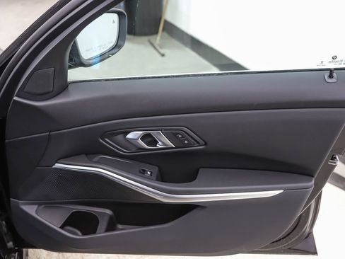 Used 2025 BMW 330i xDrive Sedan w/ M Sport Package image 26