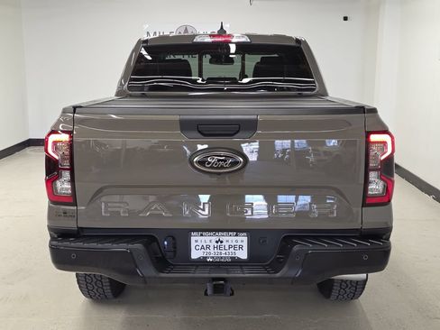 Used 2025 Ford Ranger Lariat w/ Black Appearance Package AWD/4WD image 9