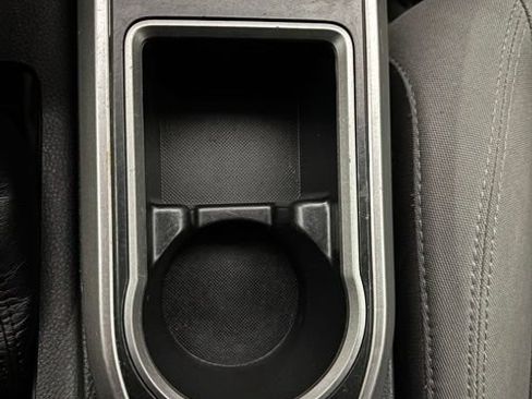 Used 2020 Toyota Tacoma SR5 w/ SR5 Appearance Package (SM) RWD image 22