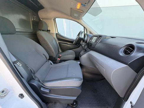 Used 2020 Nissan NV200 S FWD image 24