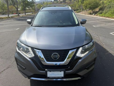 Used 2019 Nissan Rogue SV FWD image 9
