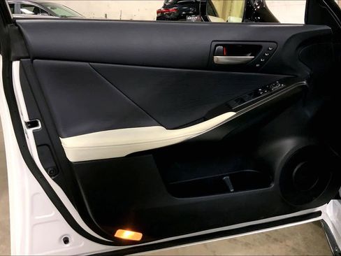 Used 2025 Lexus IS 350 F Sport w/ Navigation Package image 22