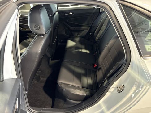 Used 2023 Volkswagen Jetta SE w/ Panoramic Sunroof Package image 25