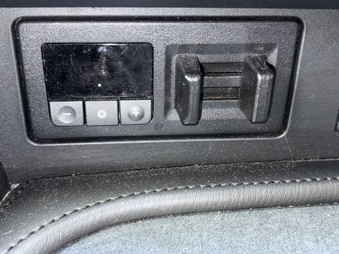 Used 2024 Nissan Armada SV AWD/4WD image 17