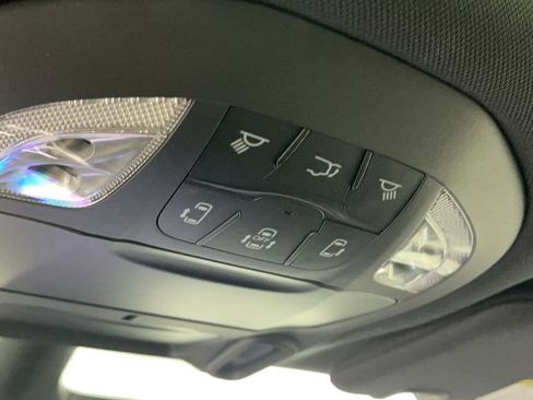 New 2025 Chrysler Pacifica Limited image 22