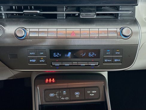 Used 2024 Hyundai Kona SEL image 21