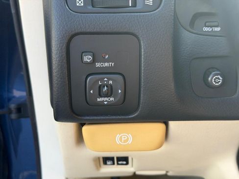 Used 2002 Lexus SC 430 Convertible RWD image 14