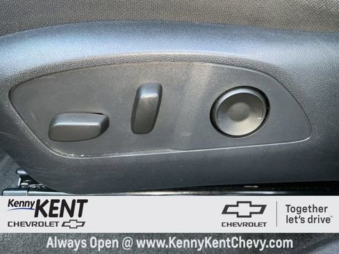 Used 2025 GMC Acadia Elevation image 26