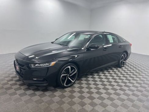 Used 2018 Honda Accord Sport image 3