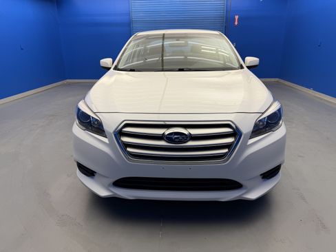 Used 2015 Subaru Legacy 2.5i Premium AWD/4WD image 3