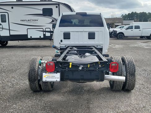 New 2025 RAM 5500 Tradesman image 4