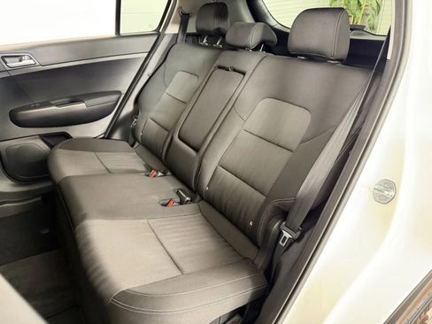Used 2021 Kia Sportage LX AWD/4WD image 23