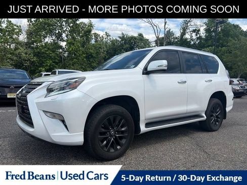 Used 2023 Lexus GX 460 Premium w/ Premium Package AWD/4WD image 3