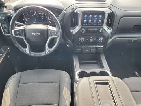 Used 2021 Chevrolet Silverado 1500 LT Trail Boss w/ Convenience Package II AWD/4WD image 31
