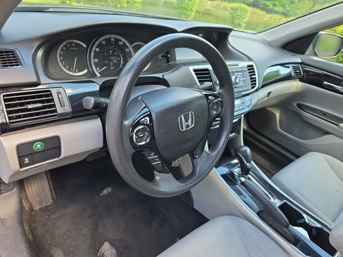 Used 2016 Honda Accord LX image 15