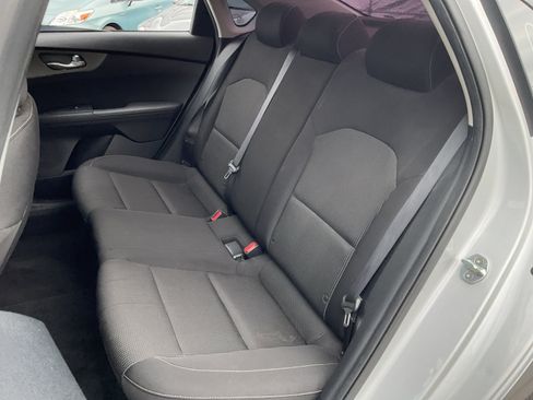Used 2019 Kia Forte LXS FWD image 19