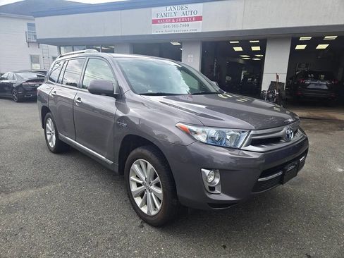 Used 2013 Toyota Highlander Limited AWD/4WD image 19