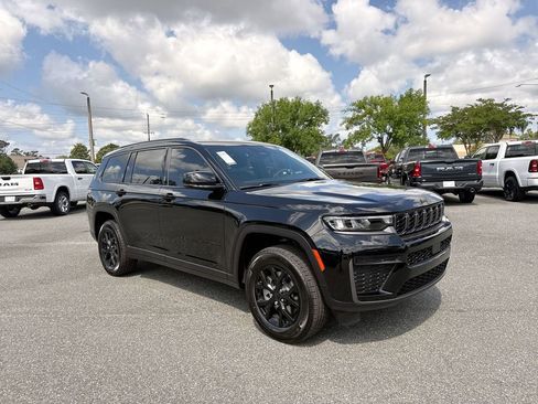 New 2026 Jeep Grand Cherokee L 4WD image 1
