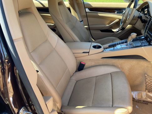 Used 2014 Porsche Panamera 4 image 24