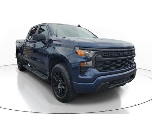 Used 2022 Chevrolet Silverado 1500 Custom w/ LPO, Dark Essentials Package AWD/4WD image 2