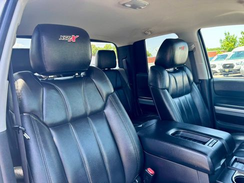 Used 2016 Toyota Tundra SR5 w/ SR5 Upgrade Package AWD/4WD image 19