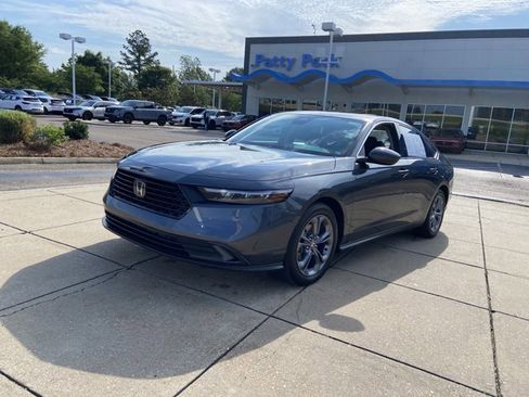 Used 2024 Honda Accord EX image 4