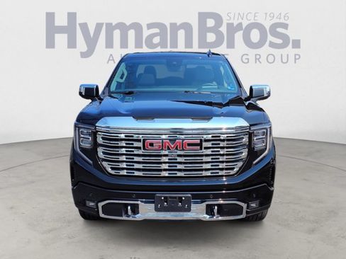 Used 2022 GMC Sierra 1500 Denali w/ Denali Reserve Package AWD/4WD image 8