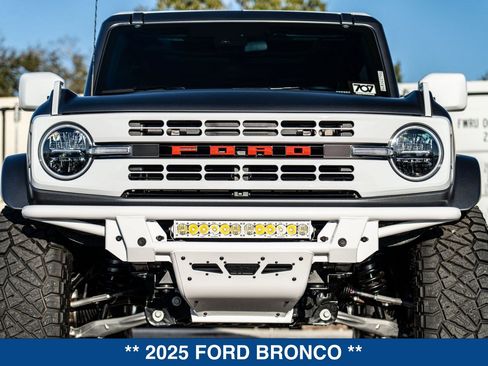 New 2025 Ford Bronco Heritage Edition AWD/4WD image 12
