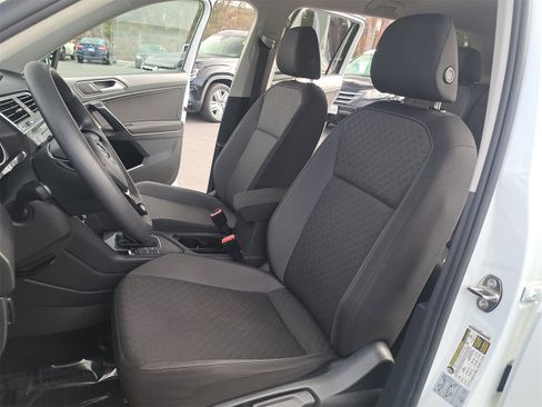 Used 2021 Volkswagen Tiguan S image 16