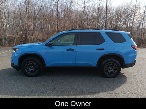 Used 2024 Honda Pilot TrailSport image 6